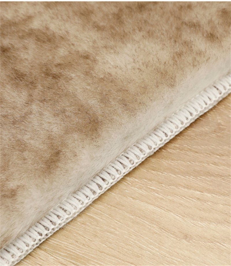 FLUFFY FUR RUG01.jpg